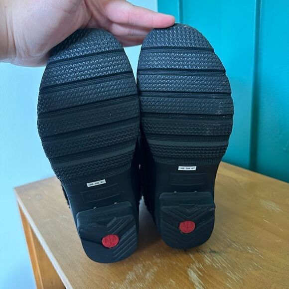 Hunter Women’s Black Original Patent Leather Shearling Lined Lace-up Boot - Picture 7 of 10